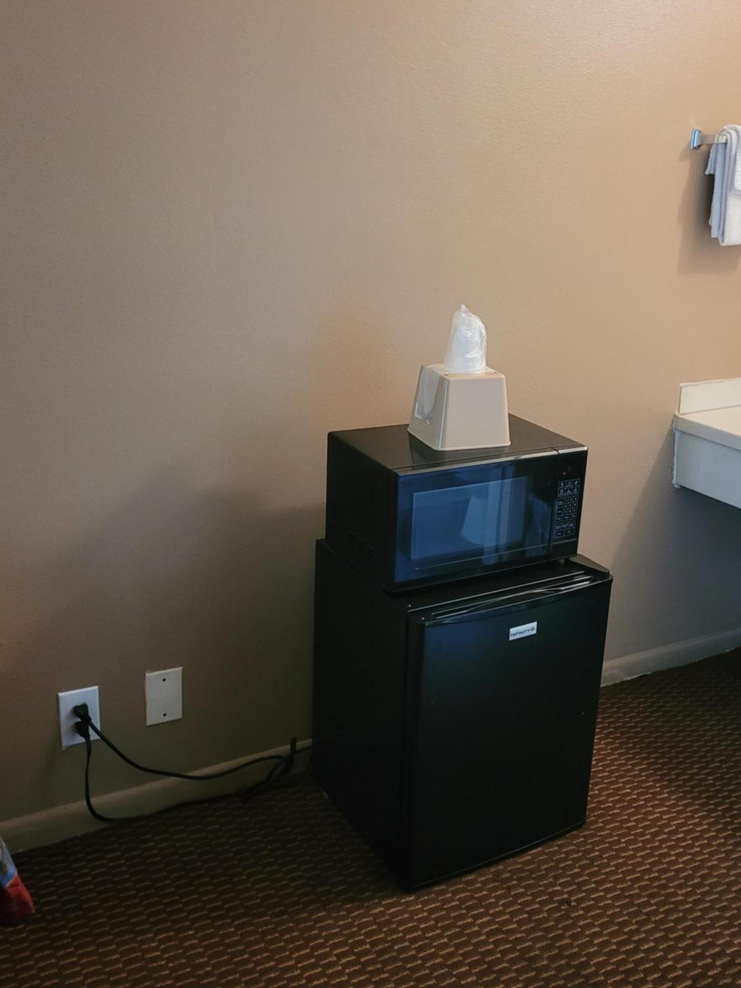 Queens Lodge Motel Уест Палм Бийч Екстериор снимка