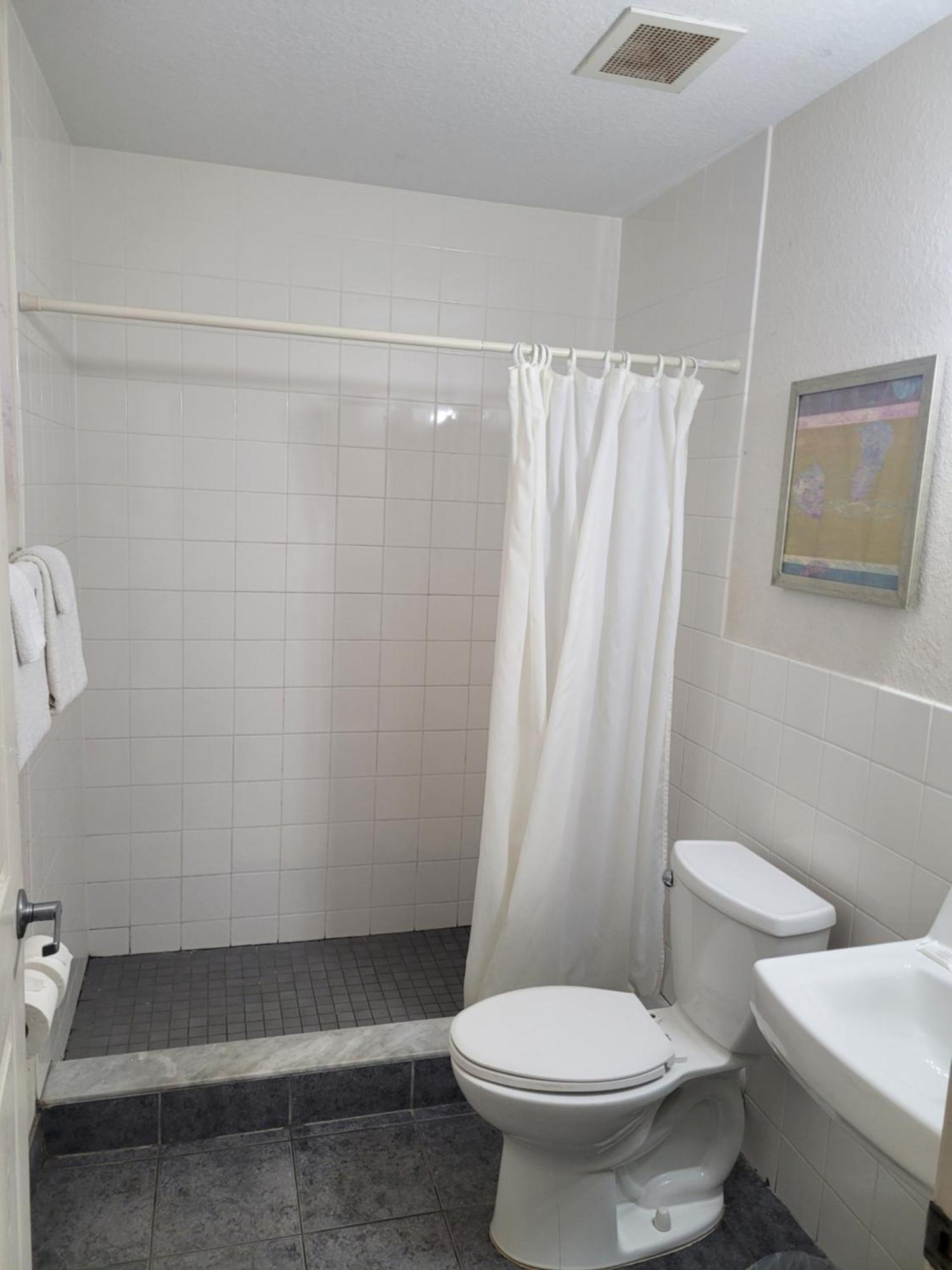 Queens Lodge Motel Уест Палм Бийч Екстериор снимка